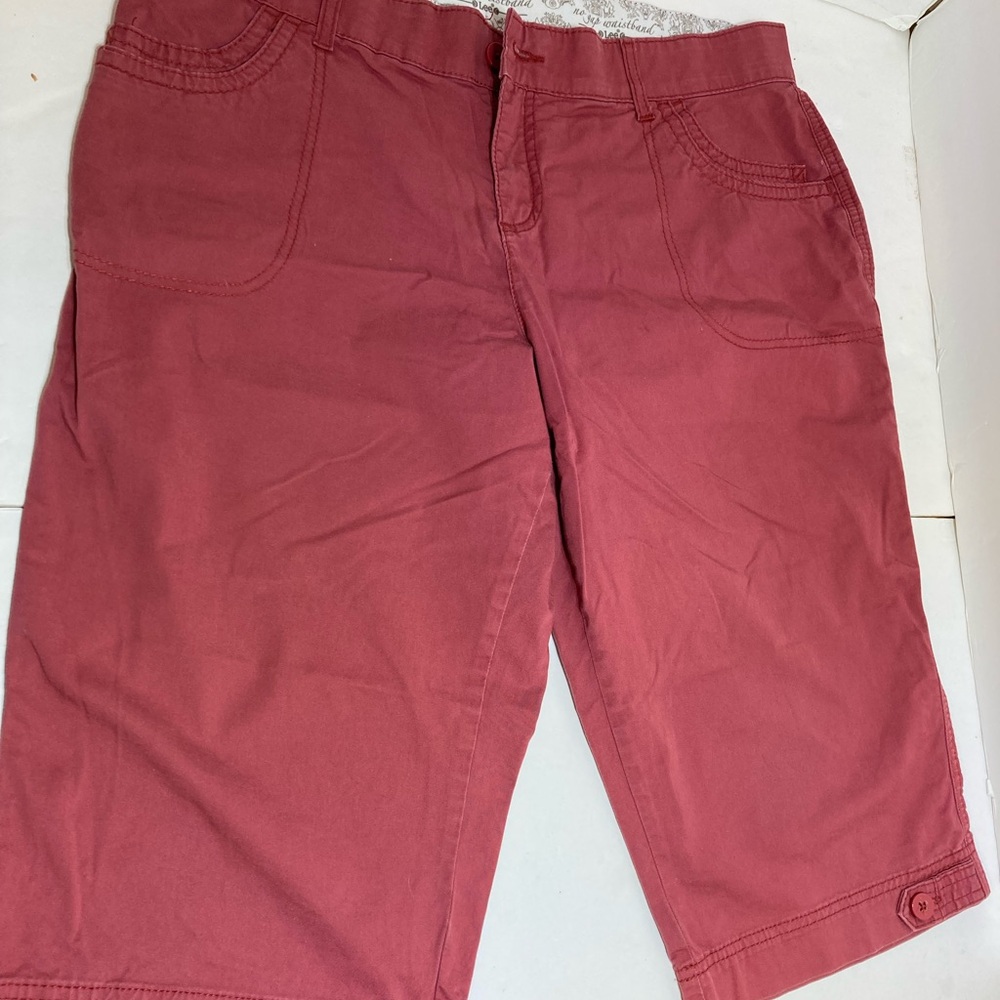 Lee no gap waistband women’s 16W medium faded rose color Capri pants
